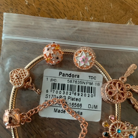 Retired NWOT Pandora Carrier Gold Heraldic Amethyst Padlock Bracelet w/ Charms - Picture 5 of 12